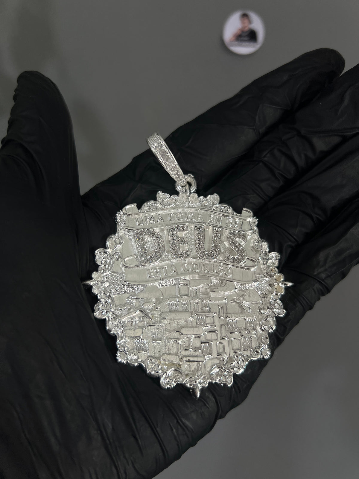 Pingente - uma Coisa Eu Sei Deus Está Comigo | Prata Mista 13