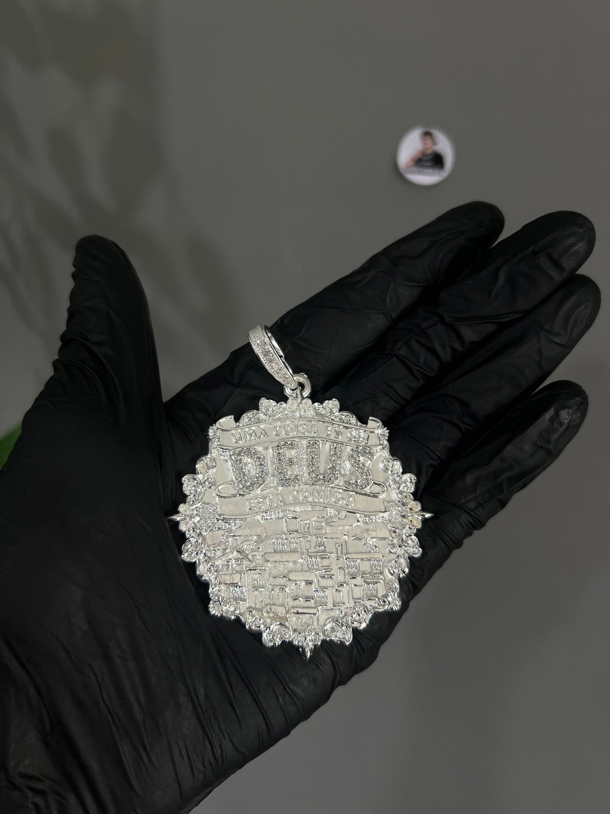 Pingente - uma Coisa Eu Sei Deus Está Comigo | Prata Mista 13