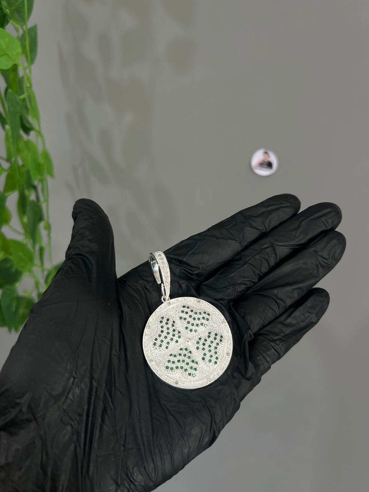 Pingente - Trevo de 4 folhas travejando 29