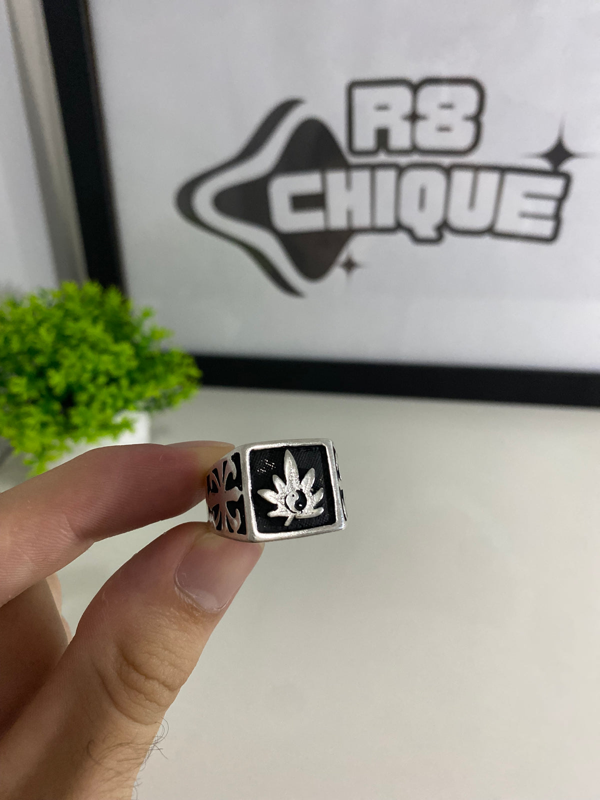 Dedeira Prata - Weed