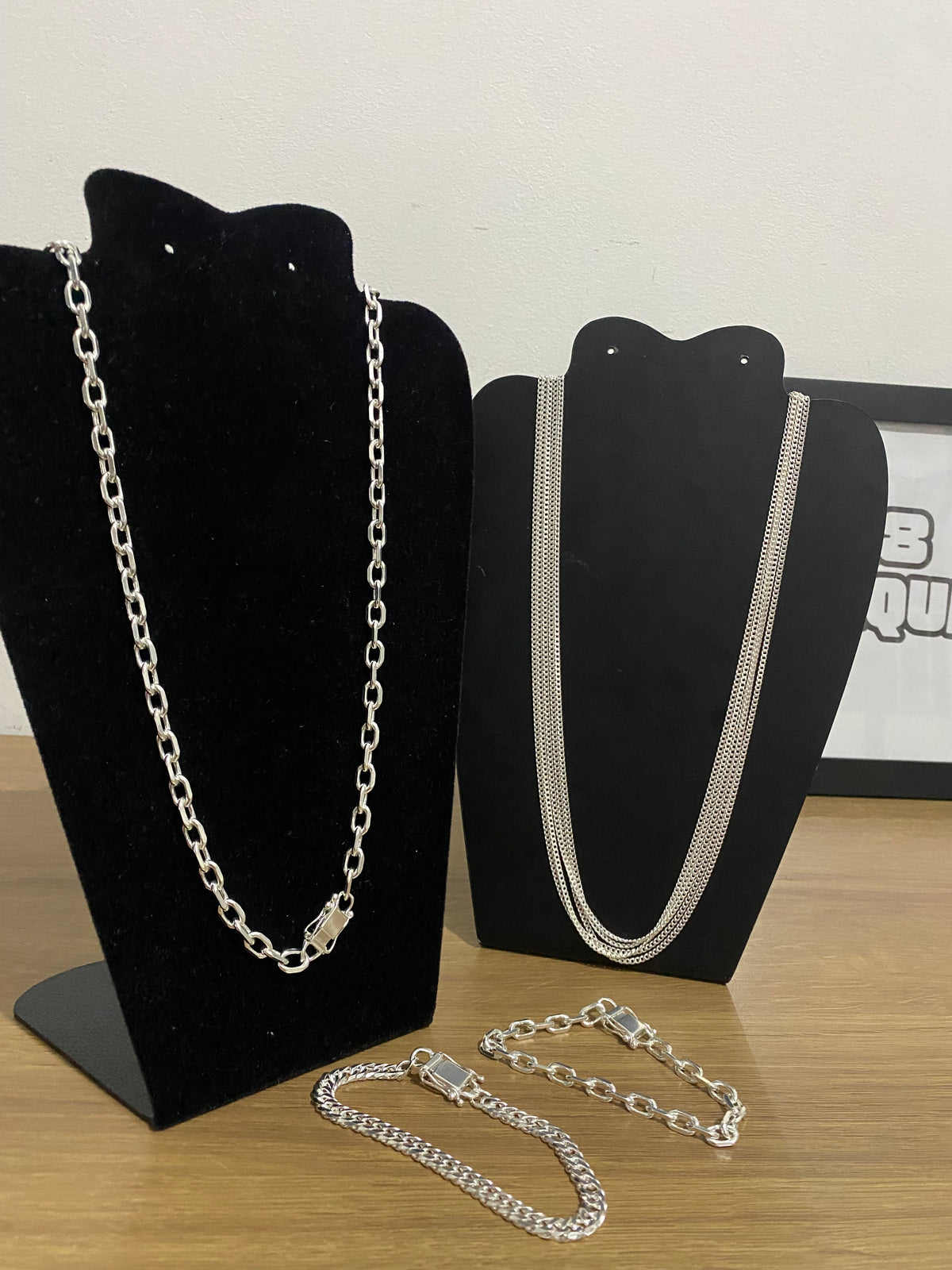 Kit Revenda | 1 Conjunto 8 MM - Cartie / 1 Pulseira 8MM - EloDuplo / 5 Correntes 3MM (Kit 31)