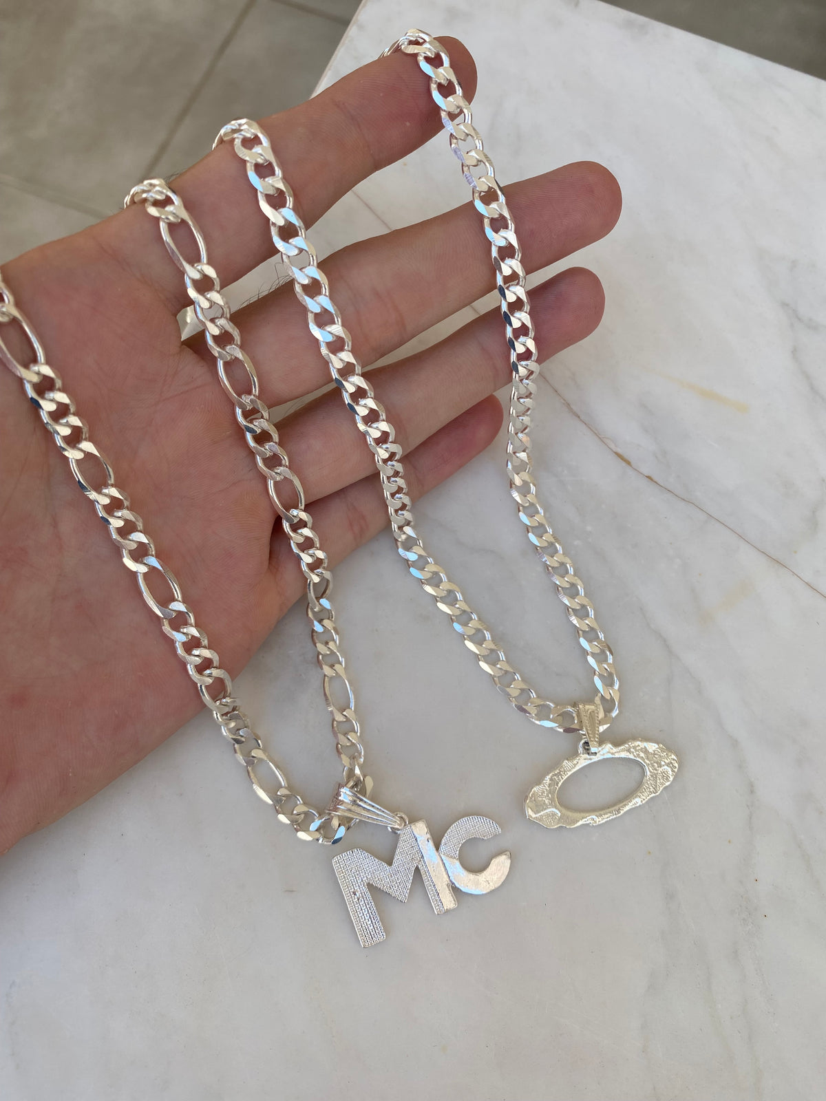 Kit Revenda | 2 Correntes 8MM / 70CM - 1x1 e 3x1 + 2 Pingentes (Kit 20)