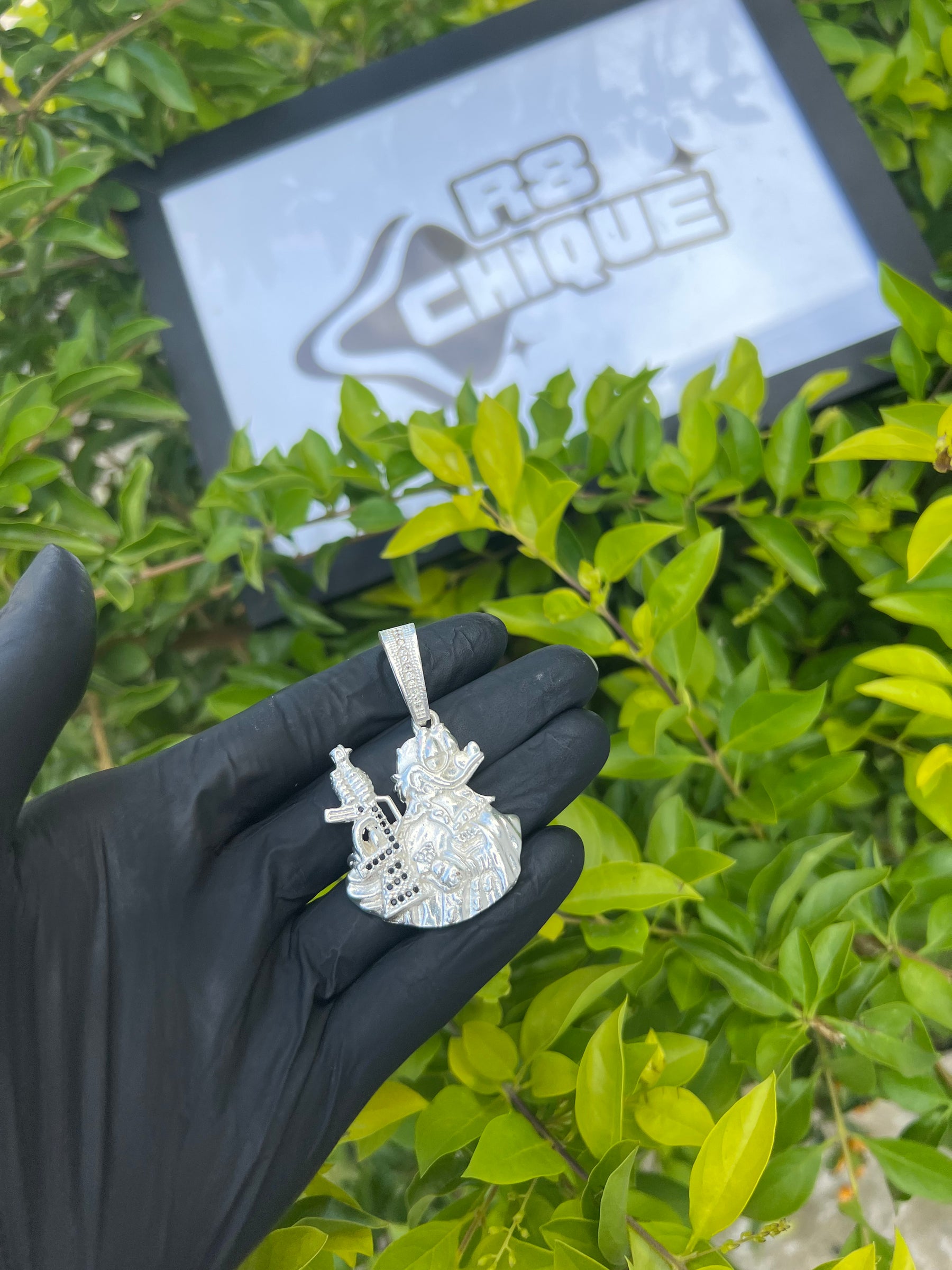 Pingente - TioPatinha Fuzil | Prata Mista